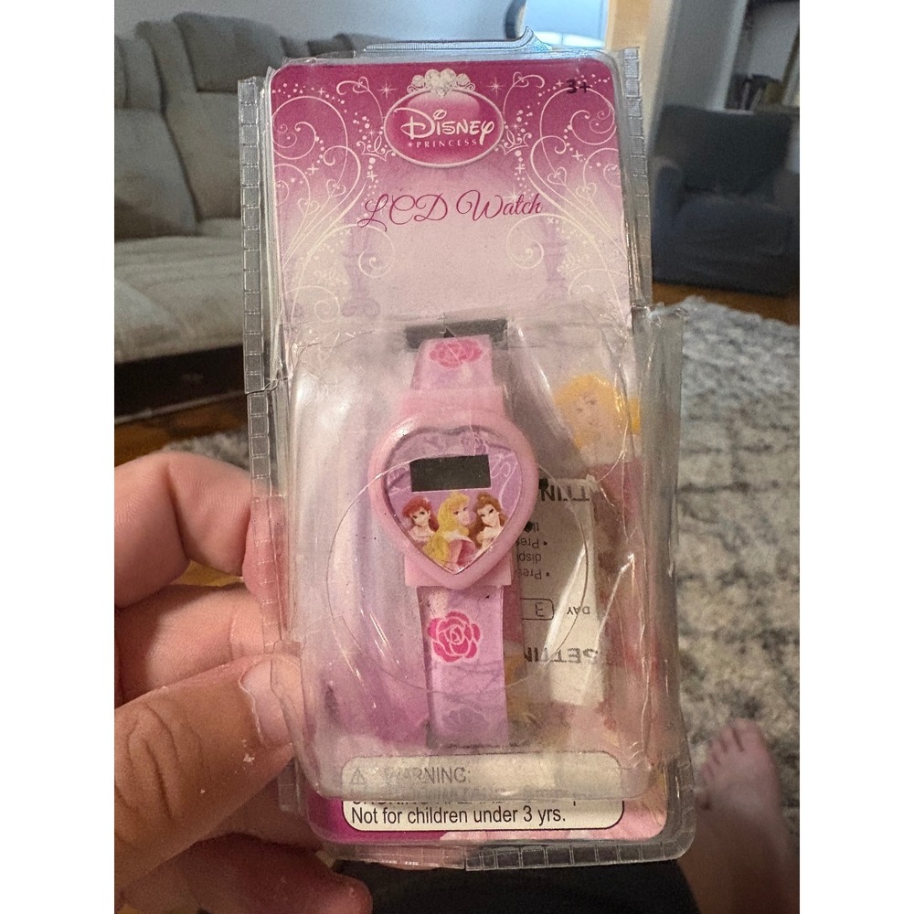 Disney Princess LCD Digital Watch Heart Shape Pink Ariel Aurora Belle PRSKD593